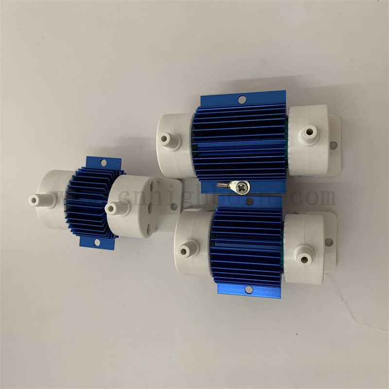  Regulowany sprzęt do oczyszczania wody kwarc chłodzący generator ozonowy 