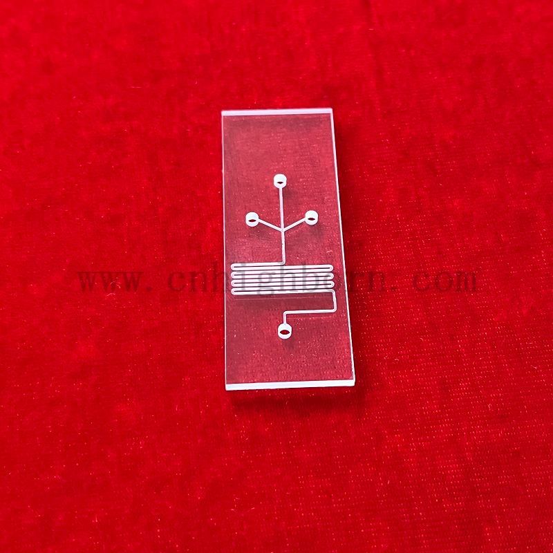 Chip kwarcowy ze spektrofotometrią ultrafioletową