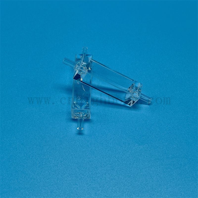 Niestandardowy wysoki precyzyjnie przezroczysty kwarc szklany kuwetka optyczna komórka przepływowa dla środowiska z rurą łączącą