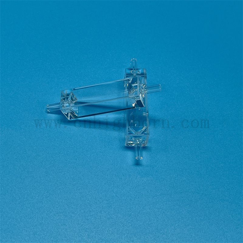 Niestandardowy wysoki precyzyjnie przezroczysty kwarc szklany kuwetka optyczna komórka przepływowa dla środowiska z rurą łączącą