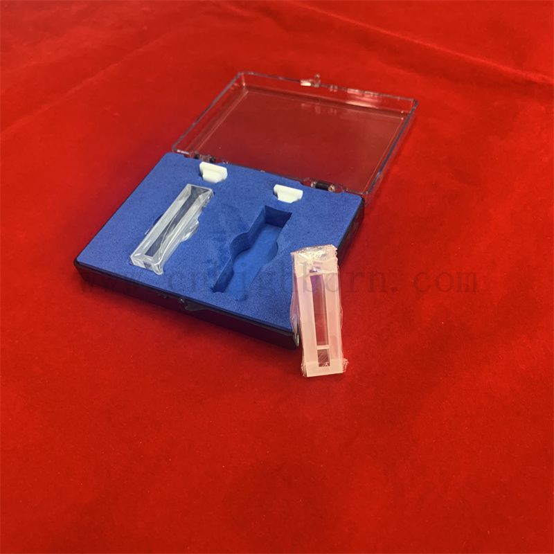 przepływ przez kuwetę