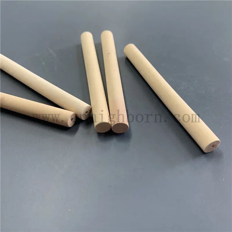 Porowaty ceramiczny knot w płynie na komary