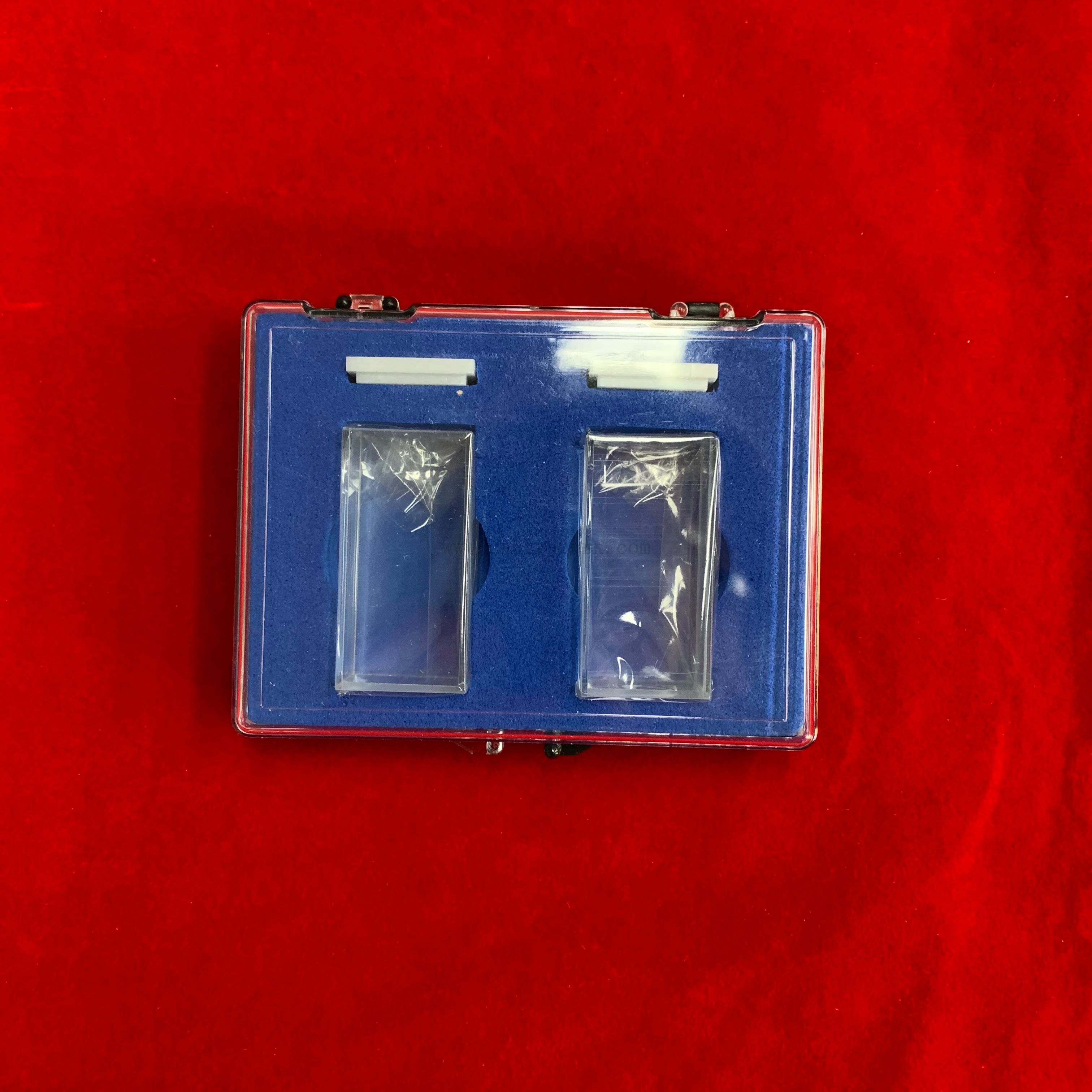 kom&oacute;rka z pokrywką