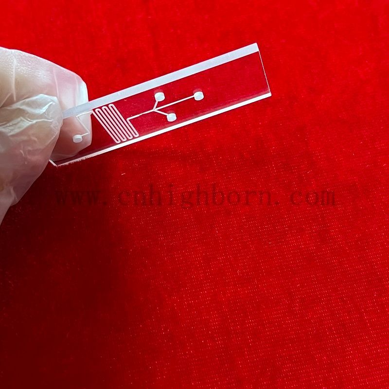 Mikroprzepływowy chip ze szkła kwarcowego