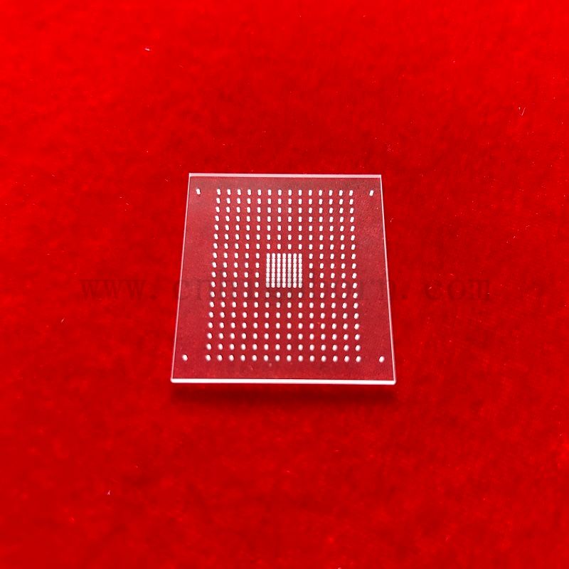 92% transmitancji podłoża szklanego kwarcowego z otworami wiertarkami laserowymi