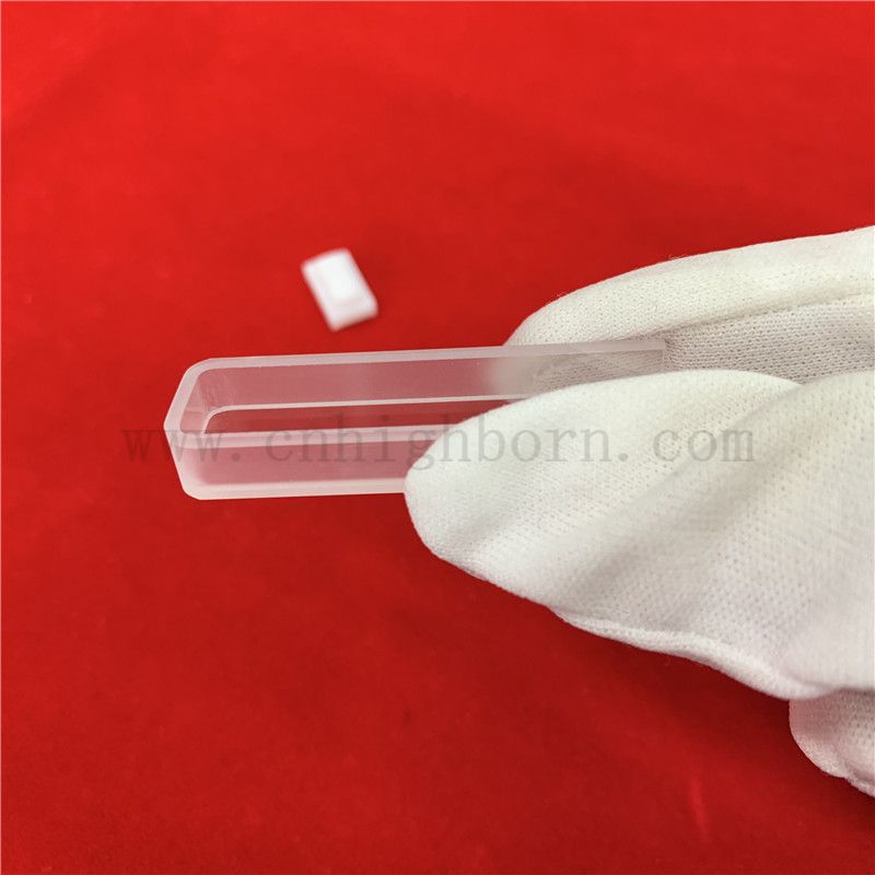 Laboratoryjna transmitancja UV 1.7 ml spektrofotometr kwarc kuweta 2 Przezroczyste standardowe komórki szklane optyczne z pokrywką