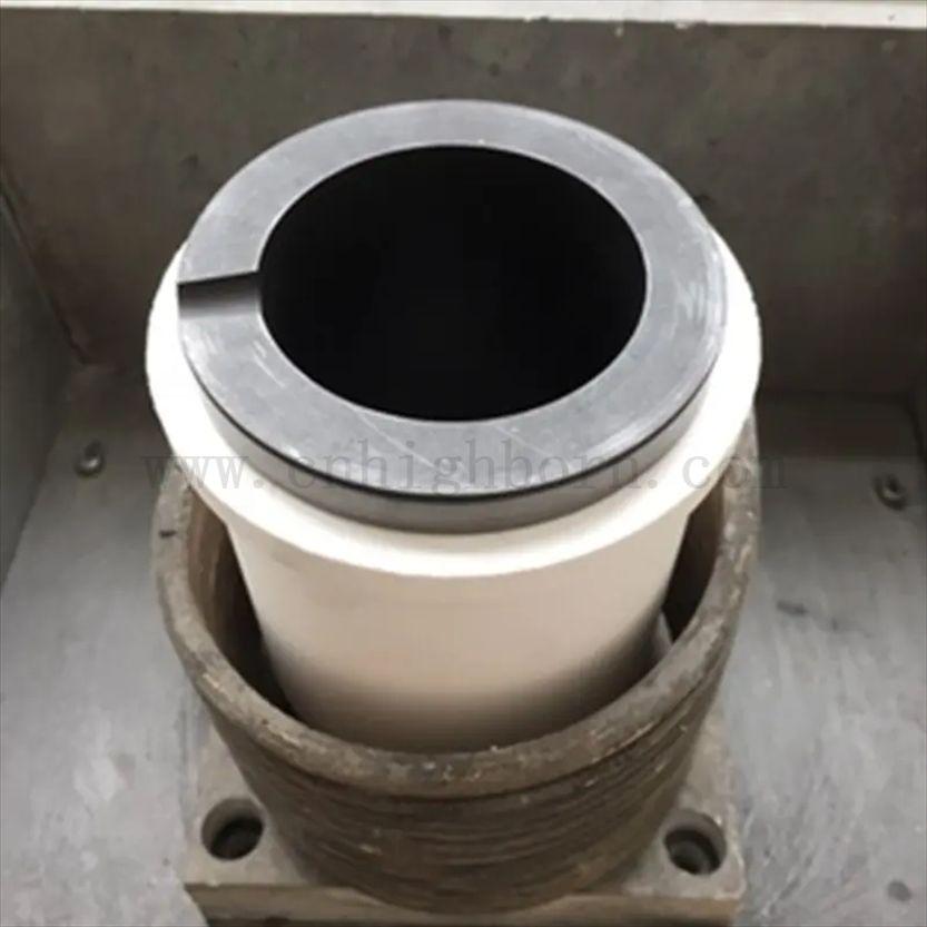 Odporne na temperaturę krzemowe węglika ceramiczne grafit grafit z rękawem kwarcowym do pieca indukcyjnego