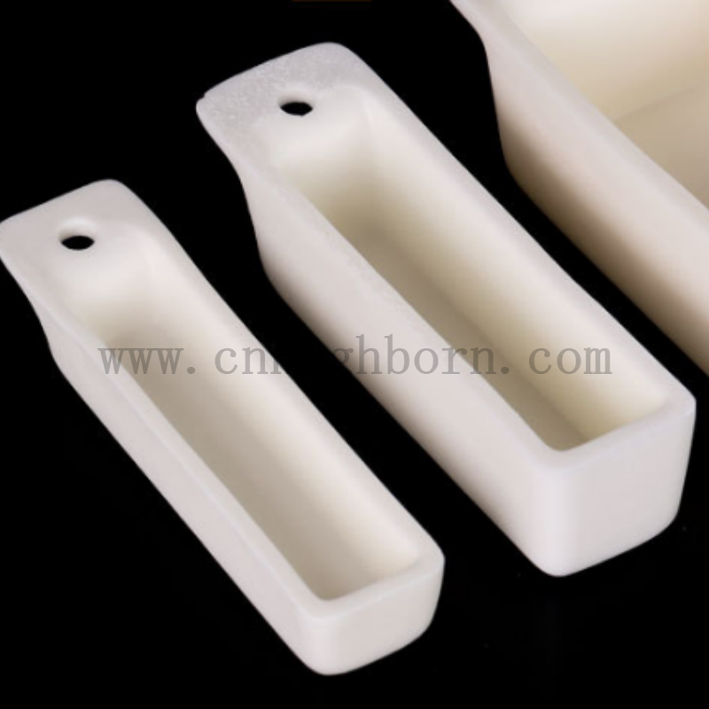 Prostokątna ceramiczna łódź Corundum AL2O3 z otworem alumina tygla tytka do laboratoryjnych badań naukowych