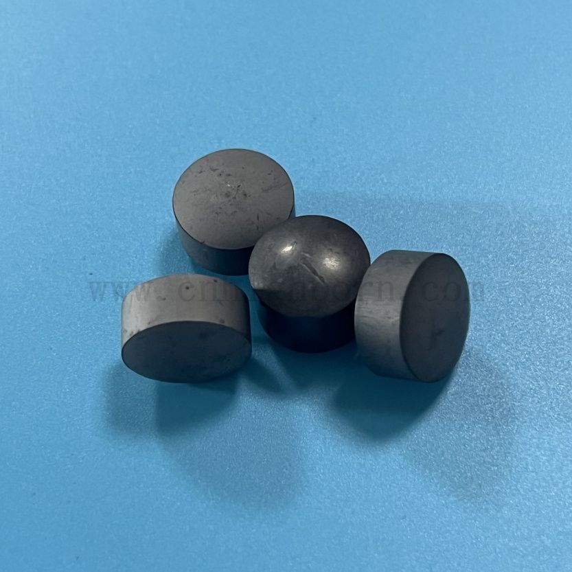 Kolumny z węglików boru o wysokiej twardości B4C Kulki rdzeniowe do zapobiegania wyciekom elektrowni jądrowej