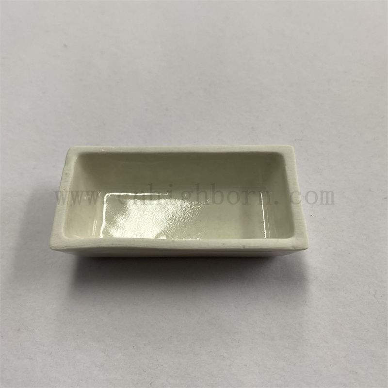 55 × 28 × 12 mm Alumina Ceramiczna Trapezoidalna łódź porcelanowa kielicha