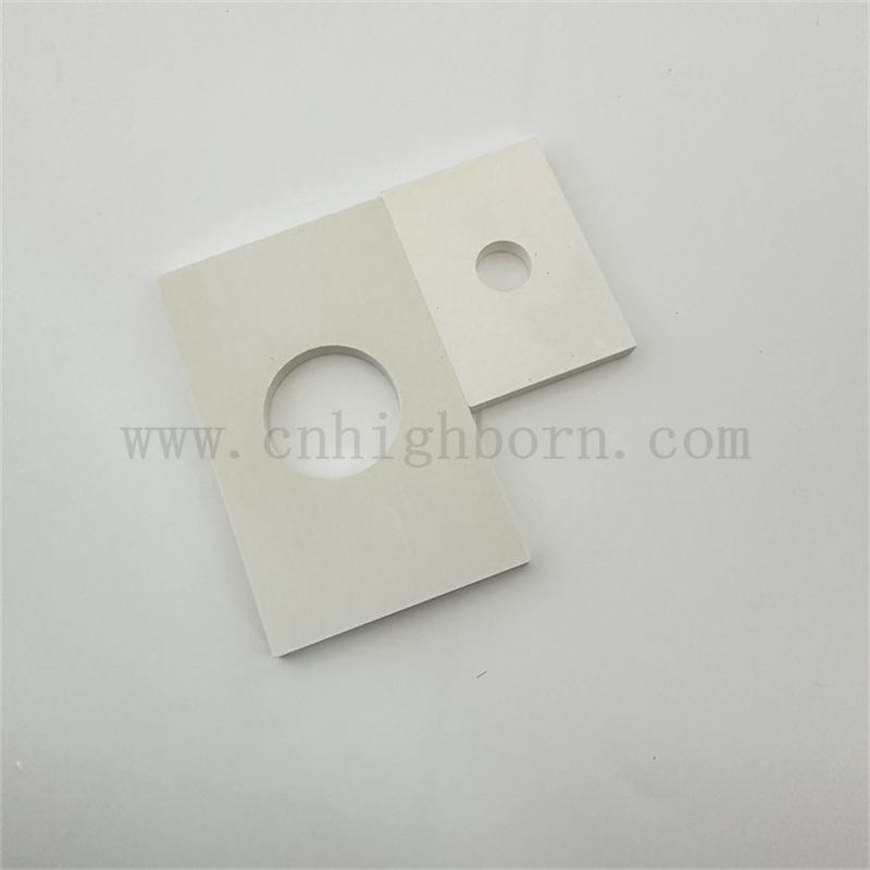 99% azotek boru płyty z otworami dostosowaną BN ceramiczną nieregularną deską