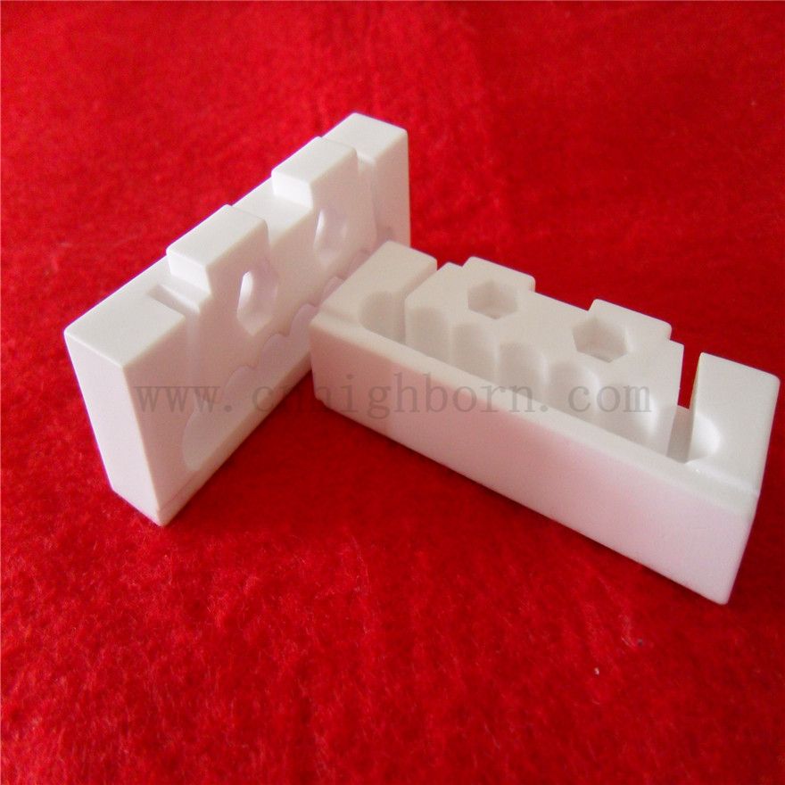 Dostosowany 95%AL2O3 Alumina Electric Izolacja Blokowa część ceramiczna