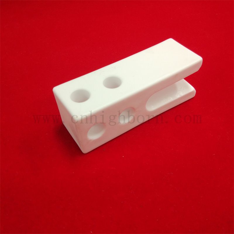 Odporność na zużycie 95% AL2O3 Alumina Izolacja Ceramiczna Część