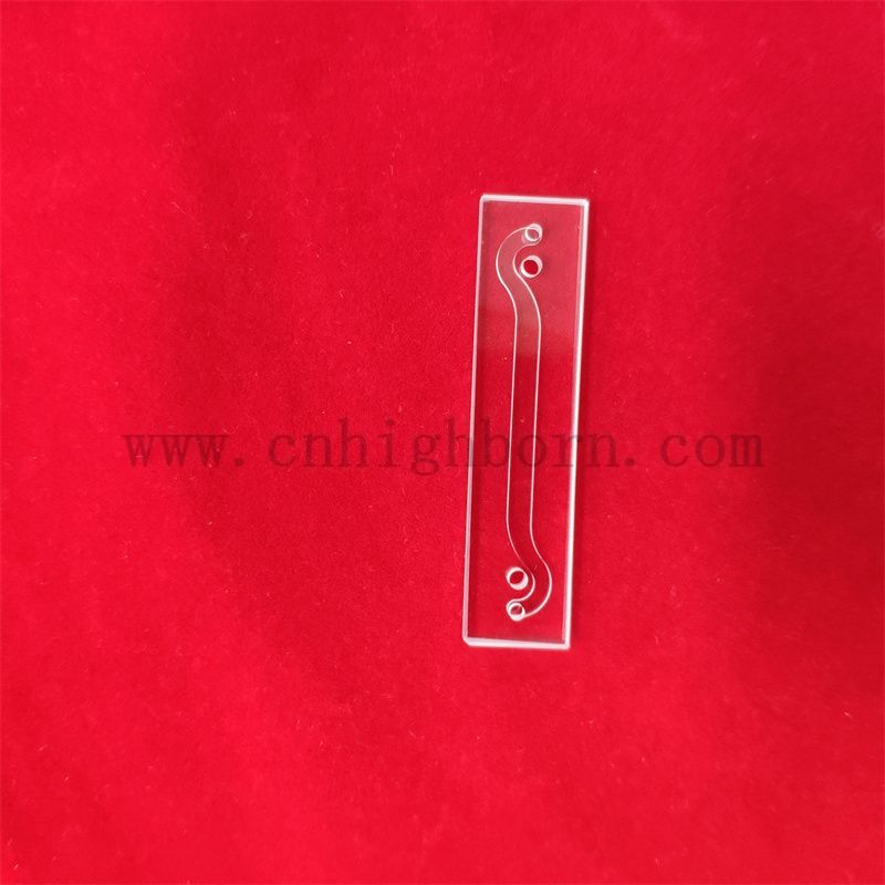 Optyczna szklana kom&oacute;rka