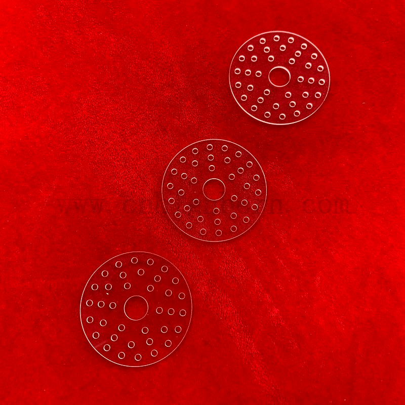 Dostosowane polerowanie perforowaną przezroczystą laserową płytkę krzemionkową kwarcową kwarcową