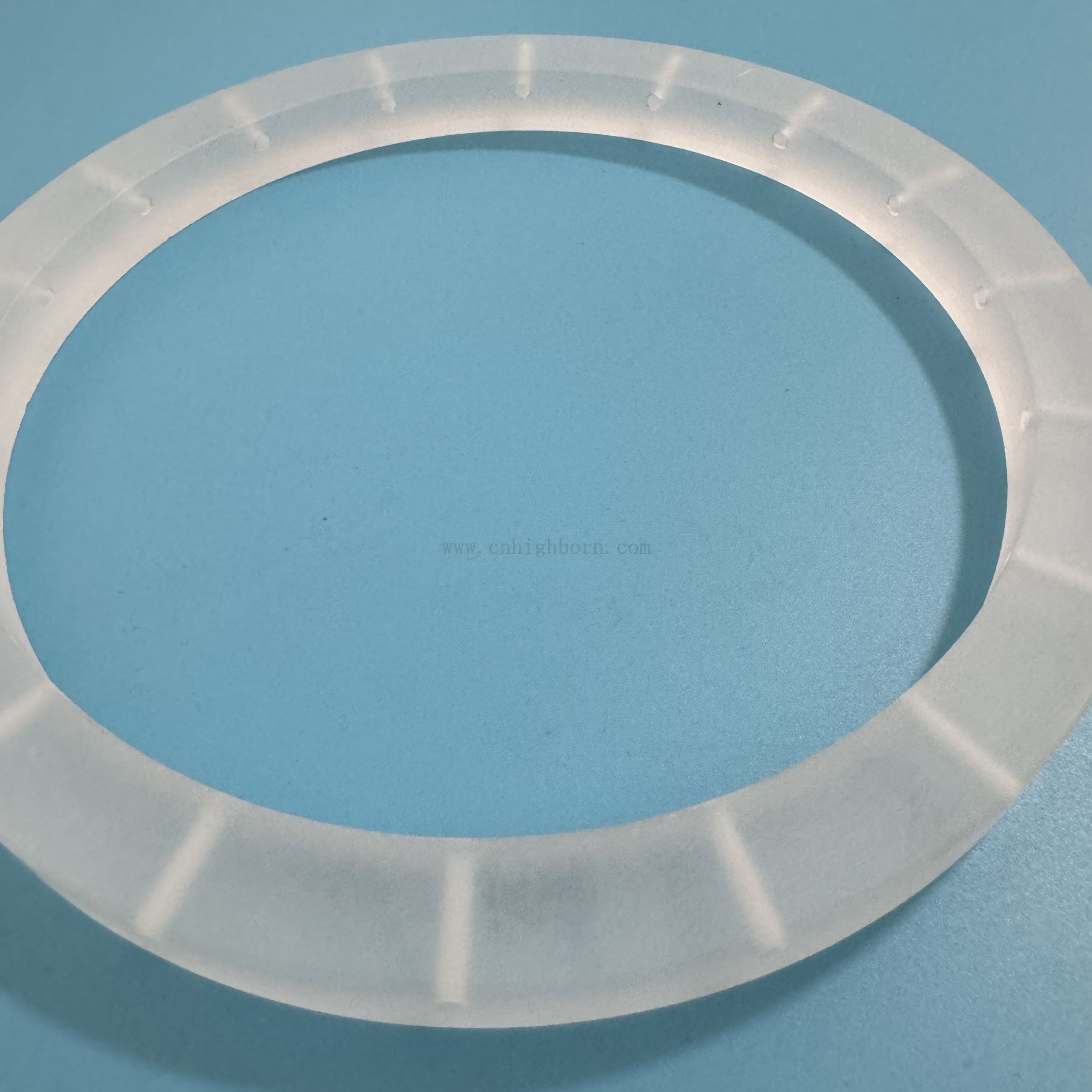 Odporność na ciepło matowy kwarcowy kołnierz z otworem do zastosowań przemysłowych