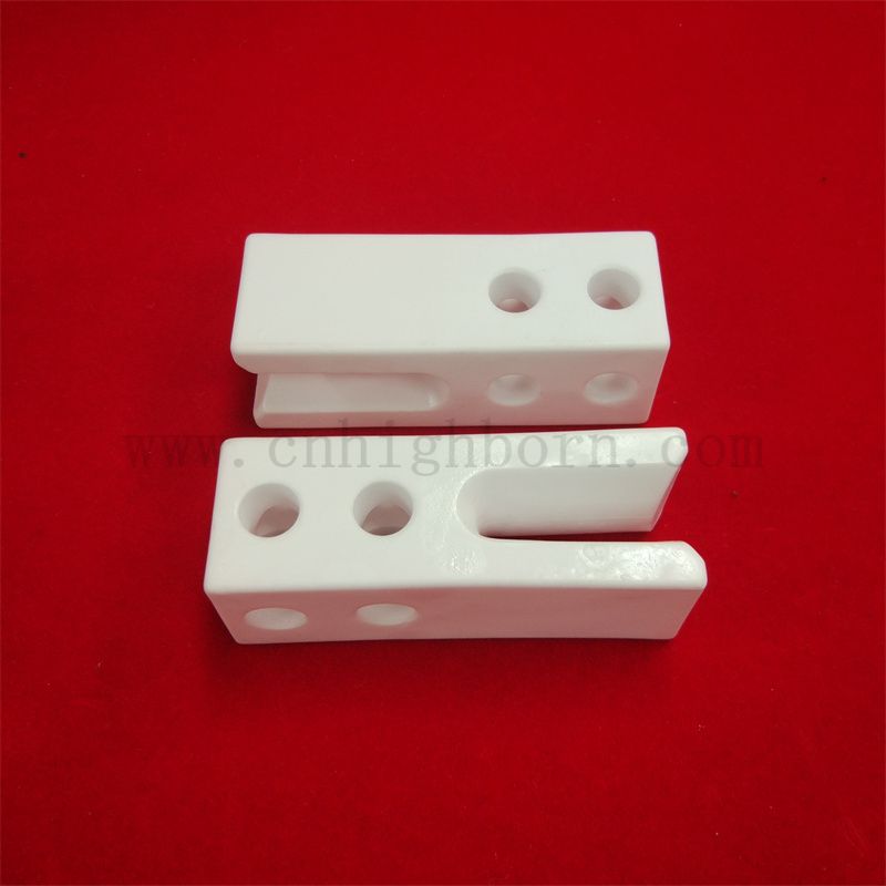 Odporność na zużycie 95% AL2O3 Alumina Izolacja Ceramiczna Część