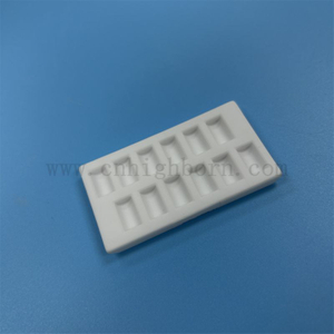 Dostosowana płyta ceramiczna z mulitu korundowego, ogniotrwały kordierytowy tygiel ceramiczny