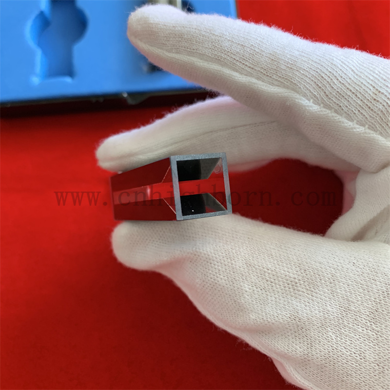 mikro-standardowa kom&oacute;rka