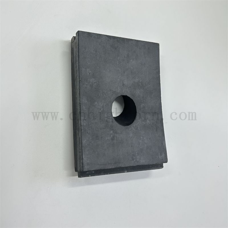 Izulator czarny krzem z węglika z zużyciem otworów odporny na arkusz ceramiczny SIC