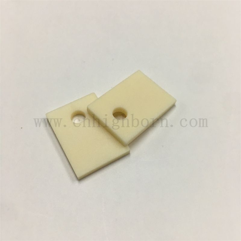 Dostosowany 96% podłoże tlenku tlenku glinu z otworem z otworem