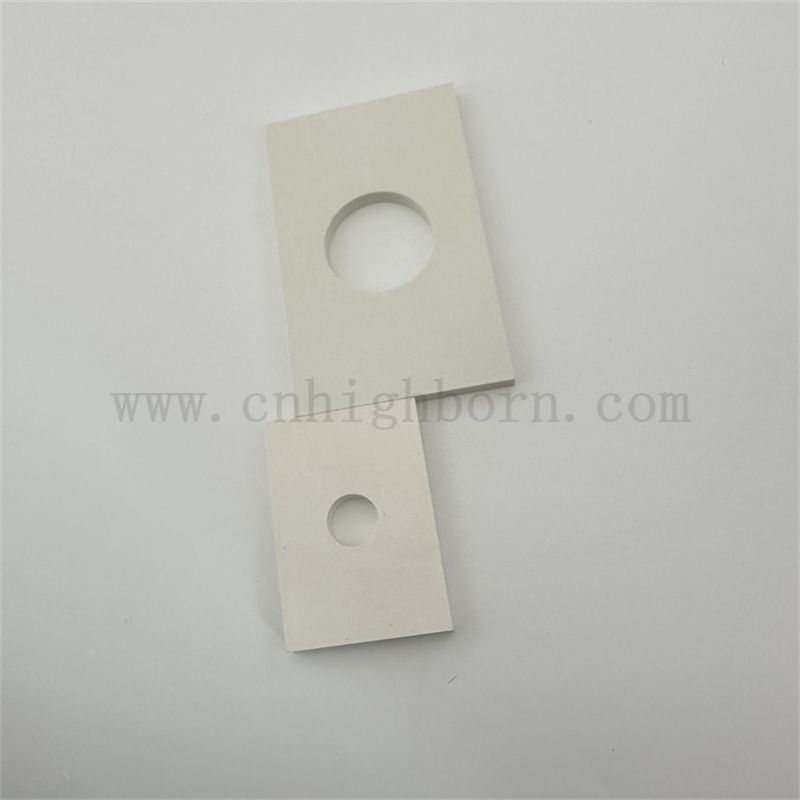 99% azotek boru płyty z otworami dostosowaną BN ceramiczną nieregularną deską