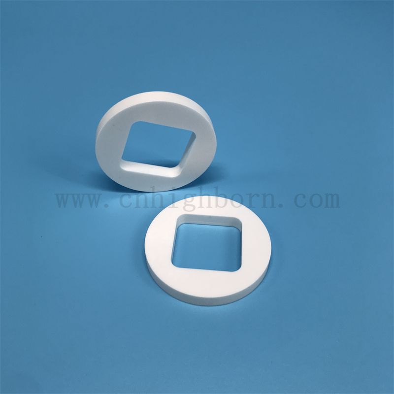 Ceramiczny rowek z cyrkonią o wysokiej wytrzymałości Zro2 część z otworami