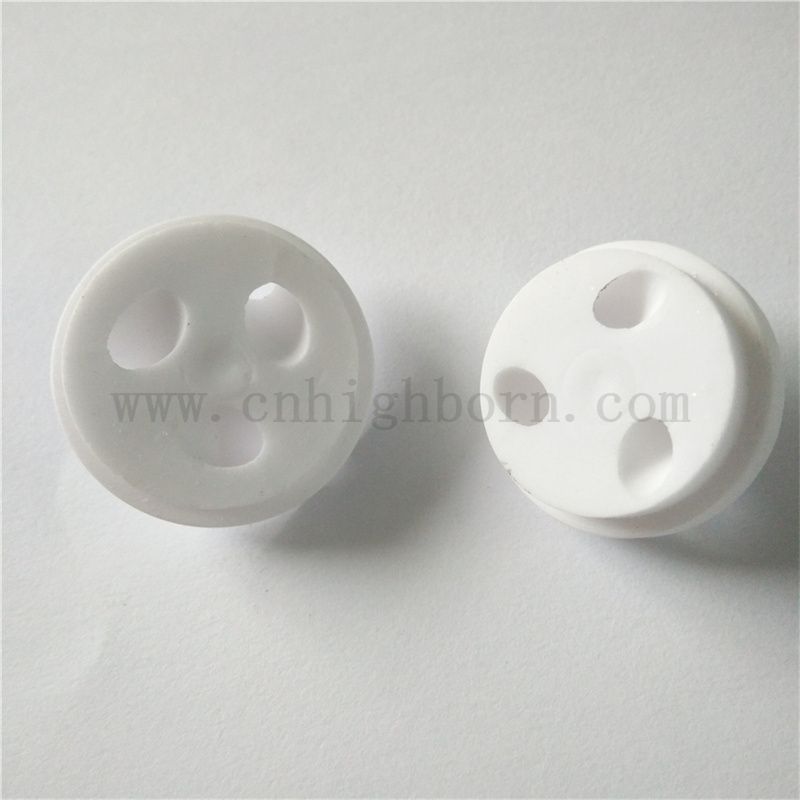 95 Alumina ceramiczna nieregularna część niestandardowa izolator o wysokiej wytrzymałości Al2O3 blok