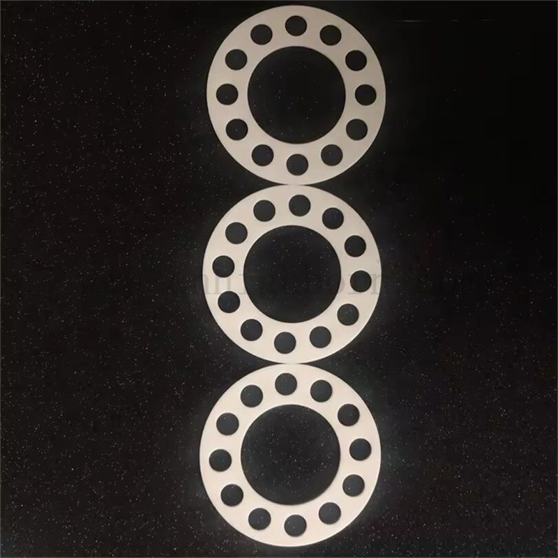  Odporność na zużycie w wysokiej temperaturze 99% AL2O3 płyta aluminiowa dysk ceramiczny z otworami