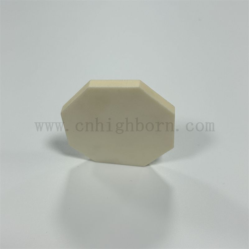 Dostosowywany tleśna o wysokiej twardości Płytka ochrony ceramicznej AL2O3