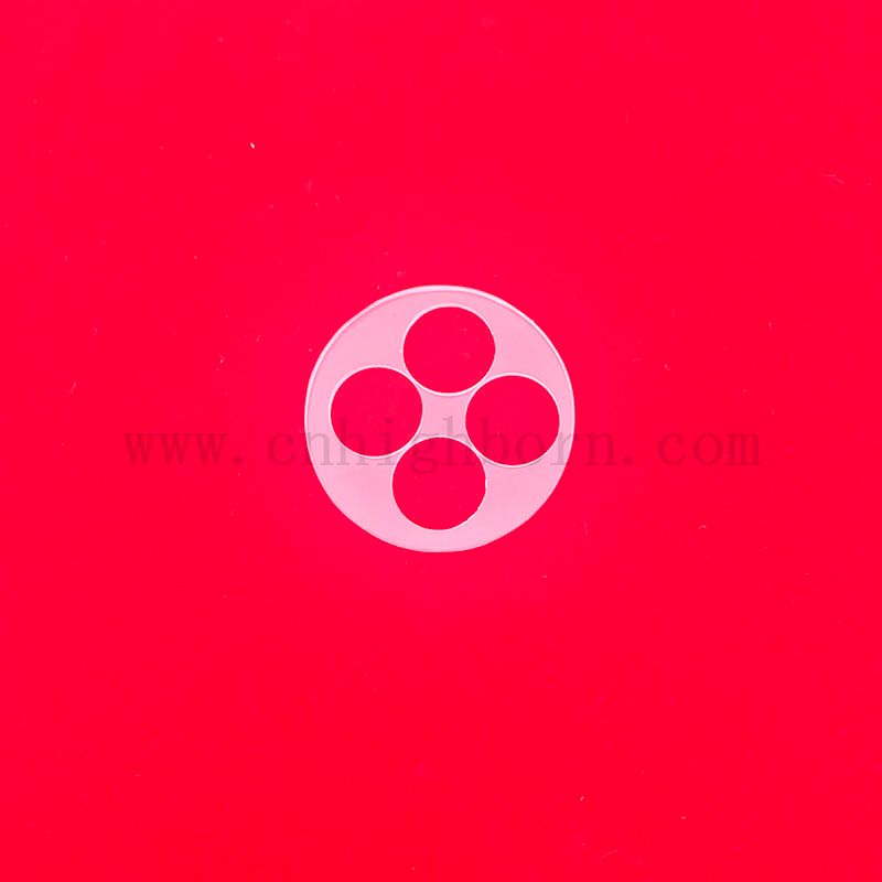 Dostosowane matryczne okno szklanego kwarcowego z otworami