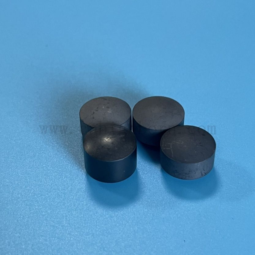 Kolumny z węglików boru o wysokiej twardości B4C Kulki rdzeniowe do zapobiegania wyciekom elektrowni jądrowej