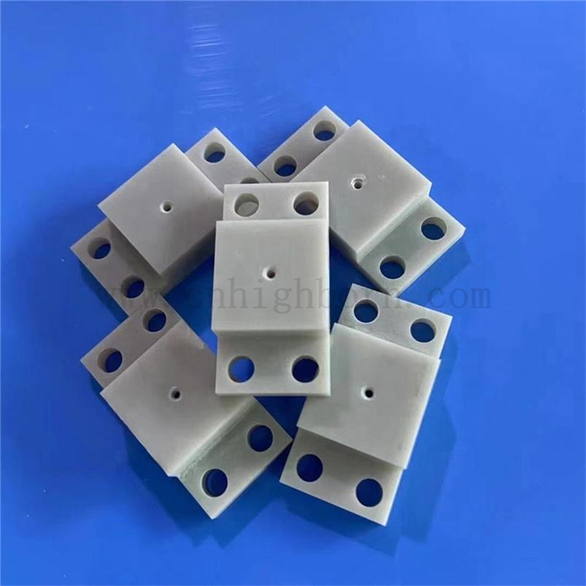 Dostosowane aluminiowe azotki ceramiczne części ALN do rozruchu ciepła 