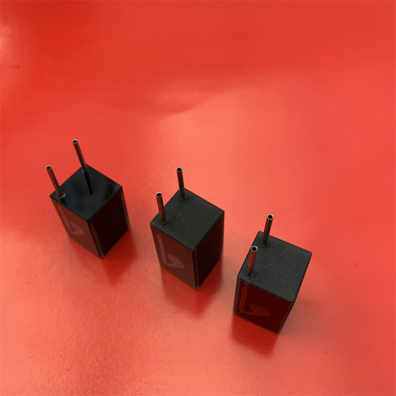 10 mm Ścieżka światła 0,03 ml optyczna komórka przepływu szklanego czarna kwarcowa kuwetka