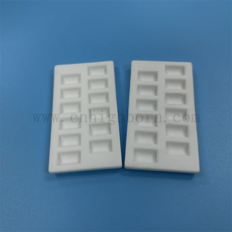 Dostosowana płyta ceramiczna z mulitu korundowego, ogniotrwały kordierytowy tygiel ceramiczny