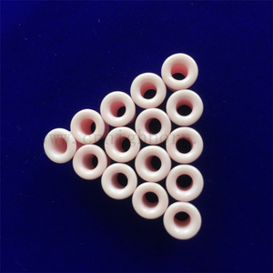 Odporność na zużycie 95% prowadnik drutu ceramicznego z tlenku glinu Oczko Tekstylne części ceramiczne do maszyn