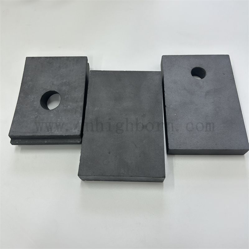 Izulator czarny krzem z węglika z zużyciem otworów odporny na arkusz ceramiczny SIC