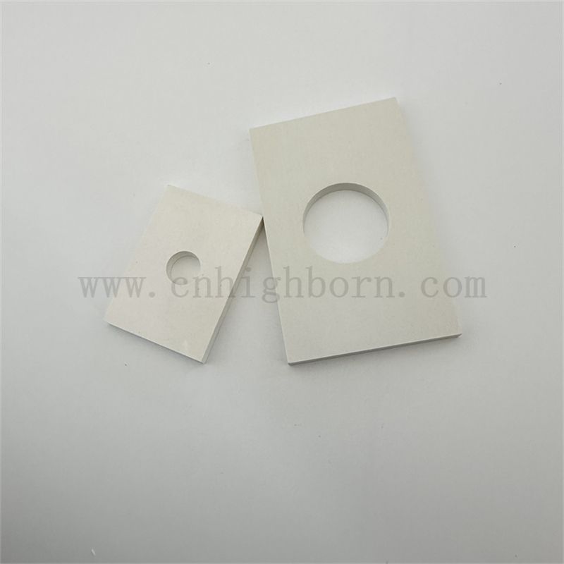 99% azotek boru płyty z otworami dostosowaną BN ceramiczną nieregularną deską