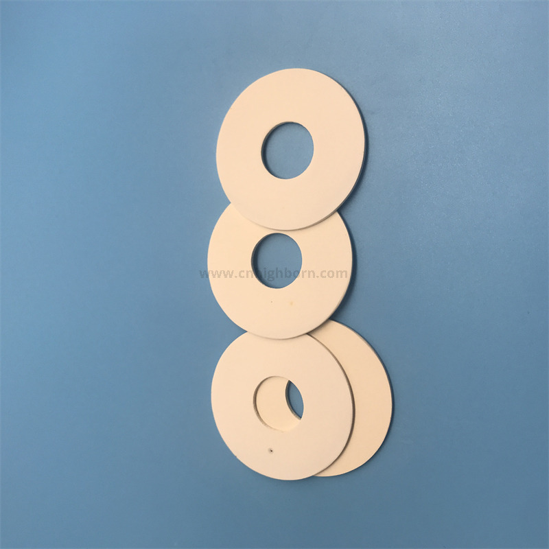 Naturalny diatomitowy porowaty dysk filtracyjny Diatomitowy pierścień ceramiczny