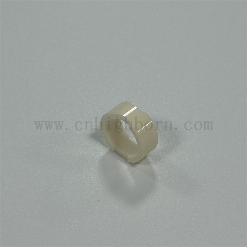 Dostosowany 99% glinu AL2O3 Ceramiczny busz