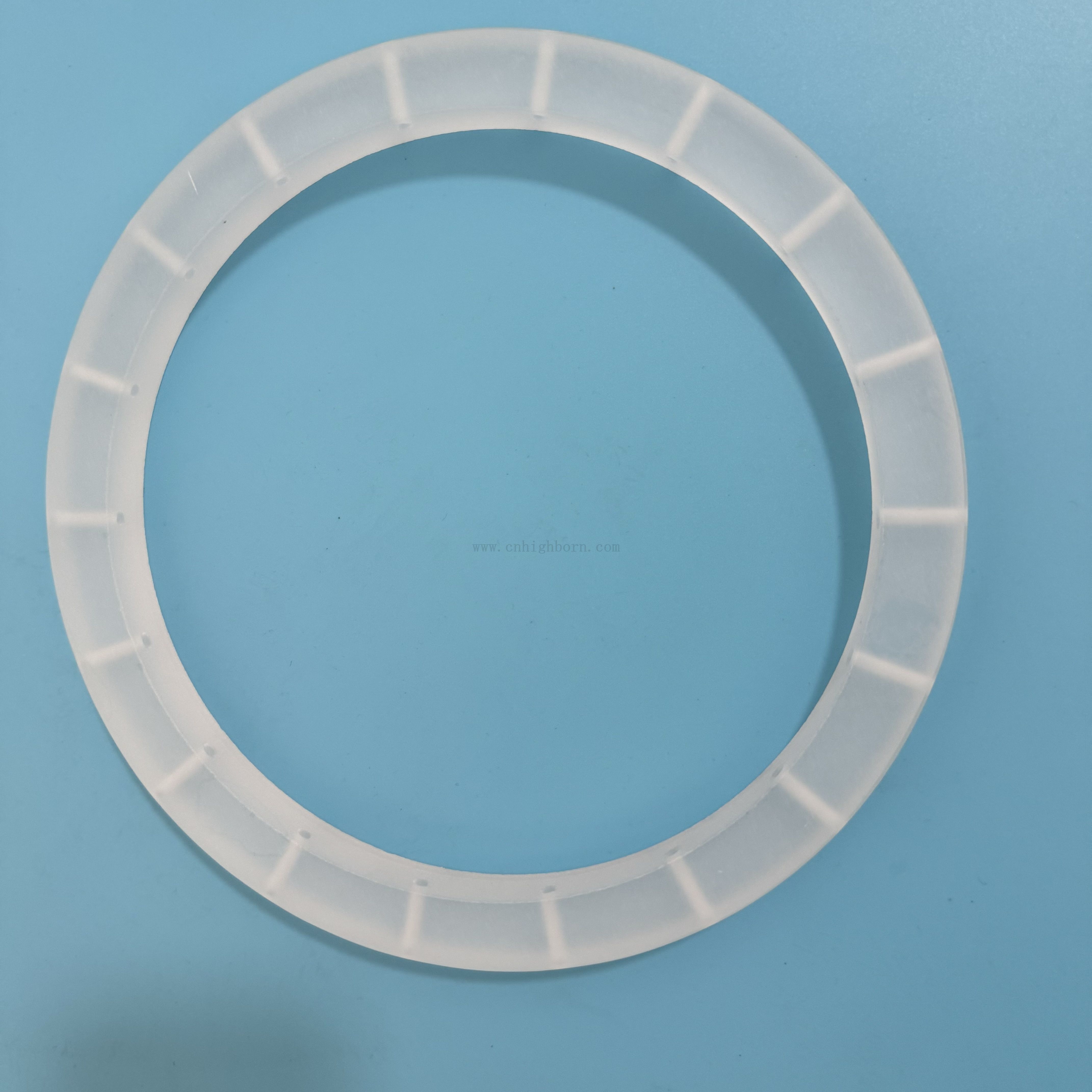 Odporność na ciepło matowy kwarcowy kołnierz z otworem do zastosowań przemysłowych