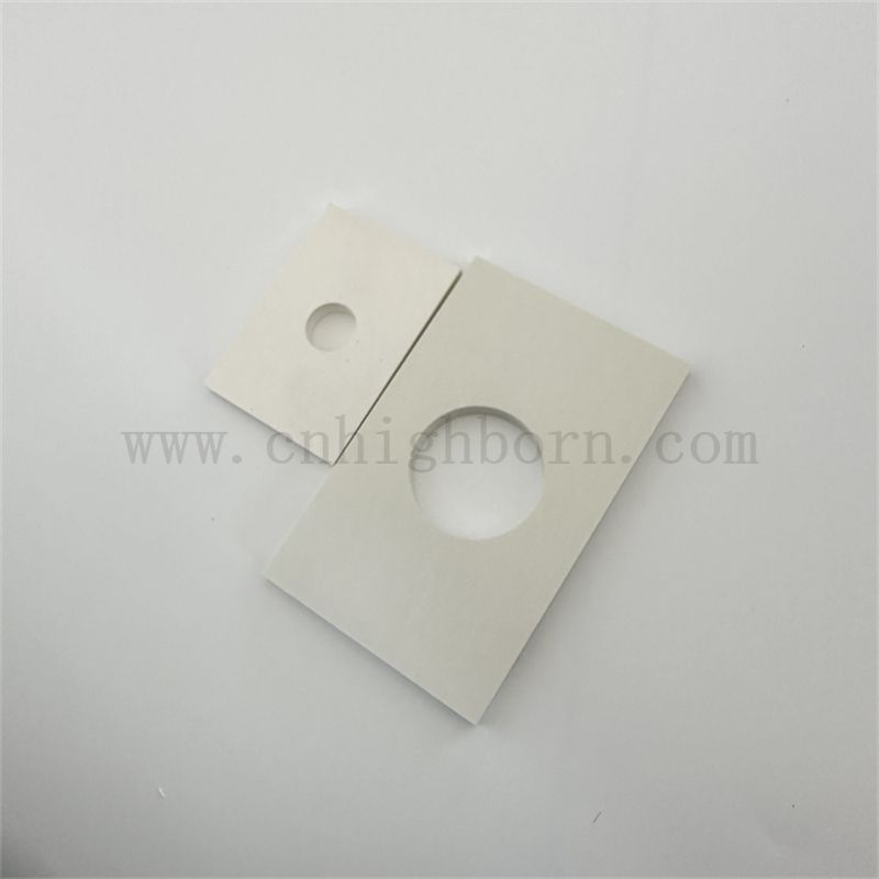 99% azotek boru płyty z otworami dostosowaną BN ceramiczną nieregularną deską