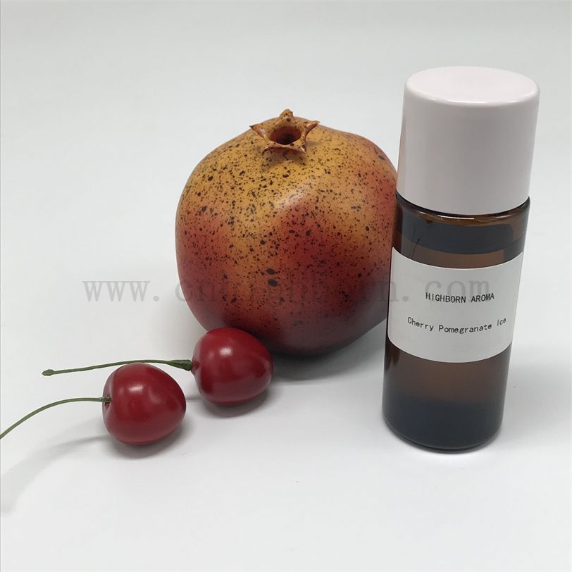 Scenwany wiśniowy granat z owoców. Esencja olej