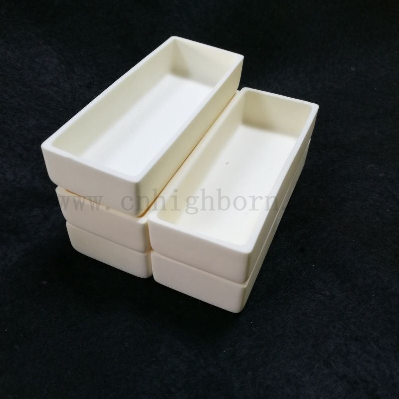Ogniotrwała ceramiczna łódź spalania Corundum 99% AL2O3 Ceramiczne ogrzewanie tygla do topnienia laboratoryjnego