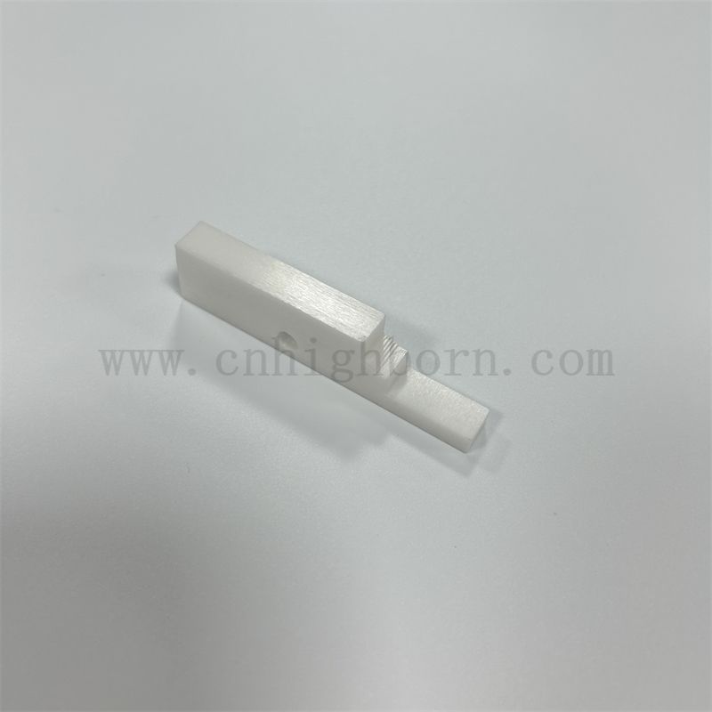 Precyzyjna obróbka niestandardowa odporna na korozję cyrkonia ceramiczna zro2 pręta z otworem