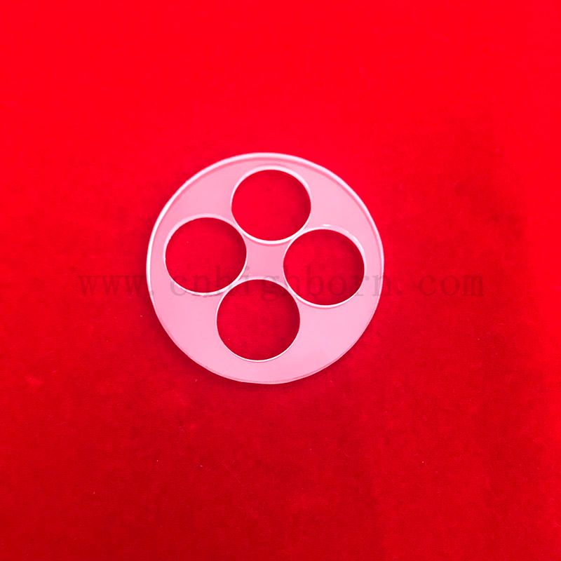 Dostosowane matryczne okno szklanego kwarcowego z otworami