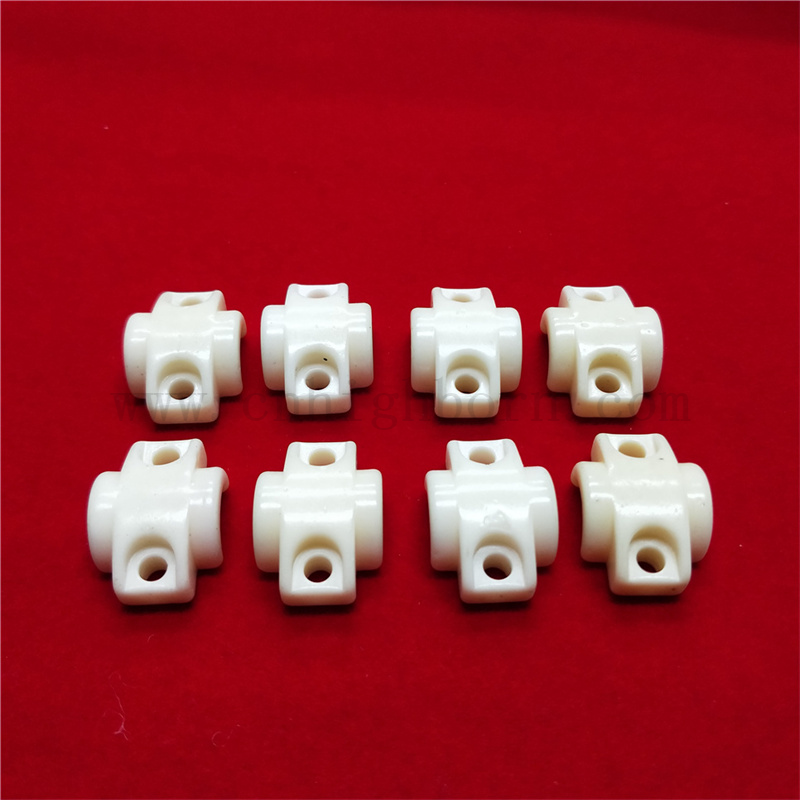 Dostosowany krzak tlenku glinu 99 AL2O3 Ceramiczna nieregularna część polerowa powierzchniowa