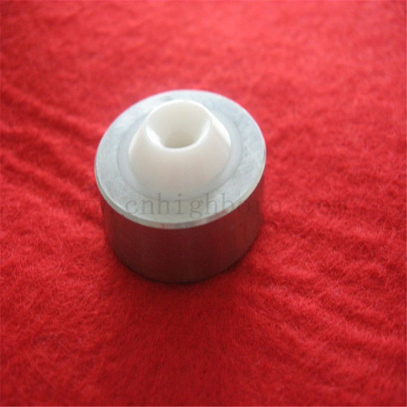 Dostosowany przewodnik pod przewodnikiem podwozia z przędzy trawerskiej