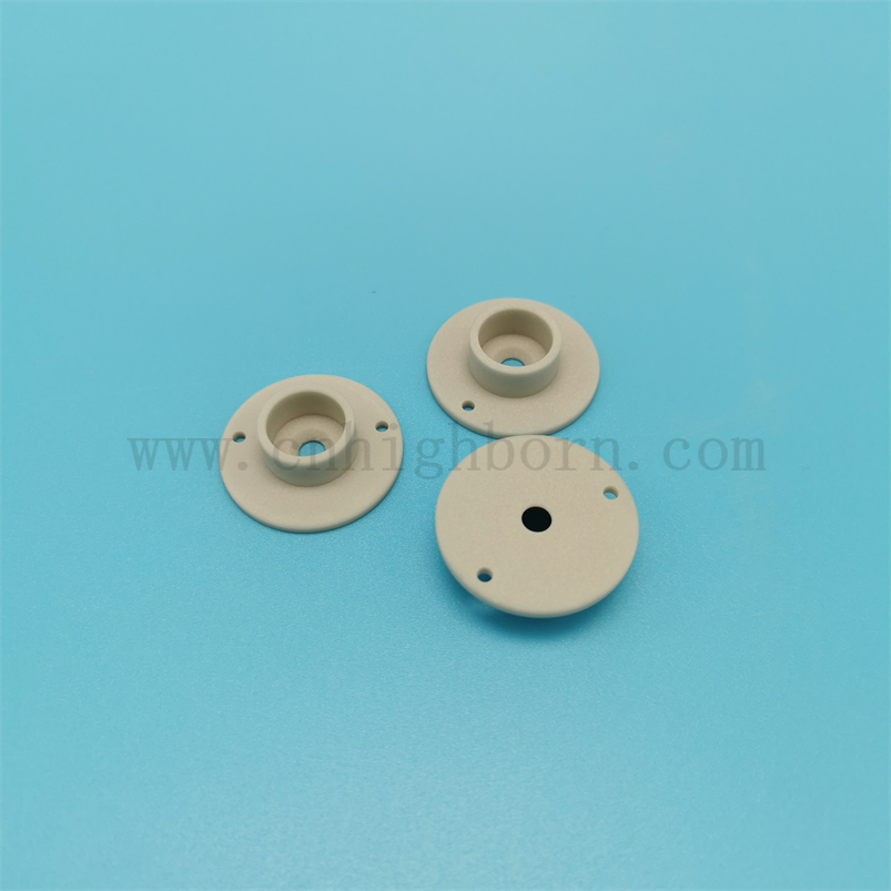 Precyzyjna obróbka obróbka ALN Aluminium azotku ceramiczna podkładka izolacyjna 