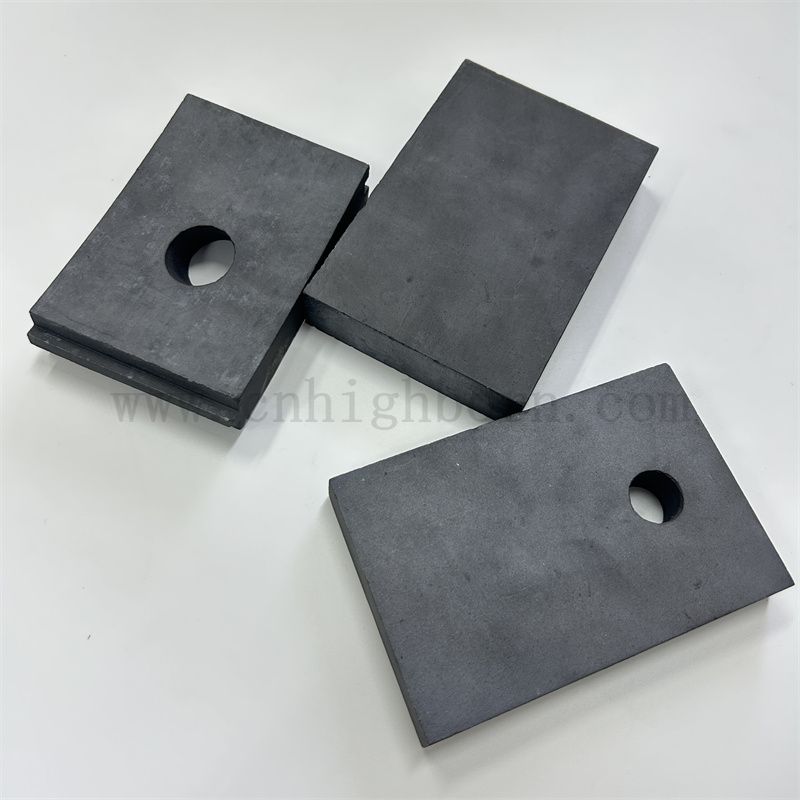 Izulator czarny krzem z węglika z zużyciem otworów odporny na arkusz ceramiczny SIC